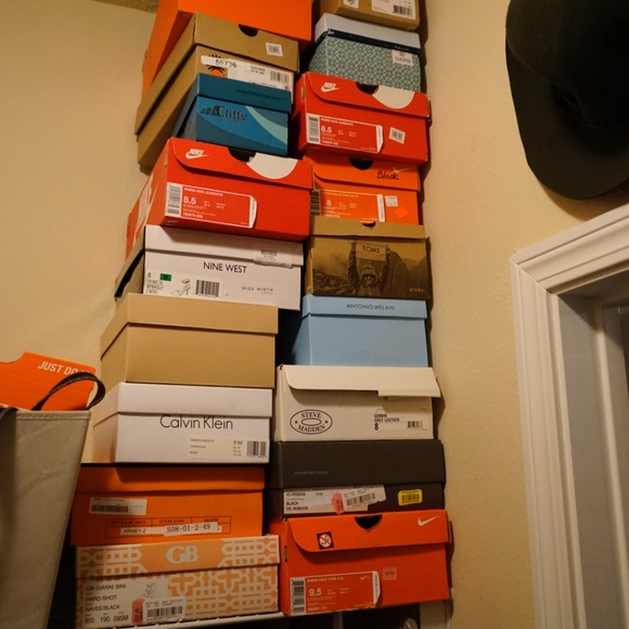 Welcome to my CLOSET!! - Picture 3 of 3