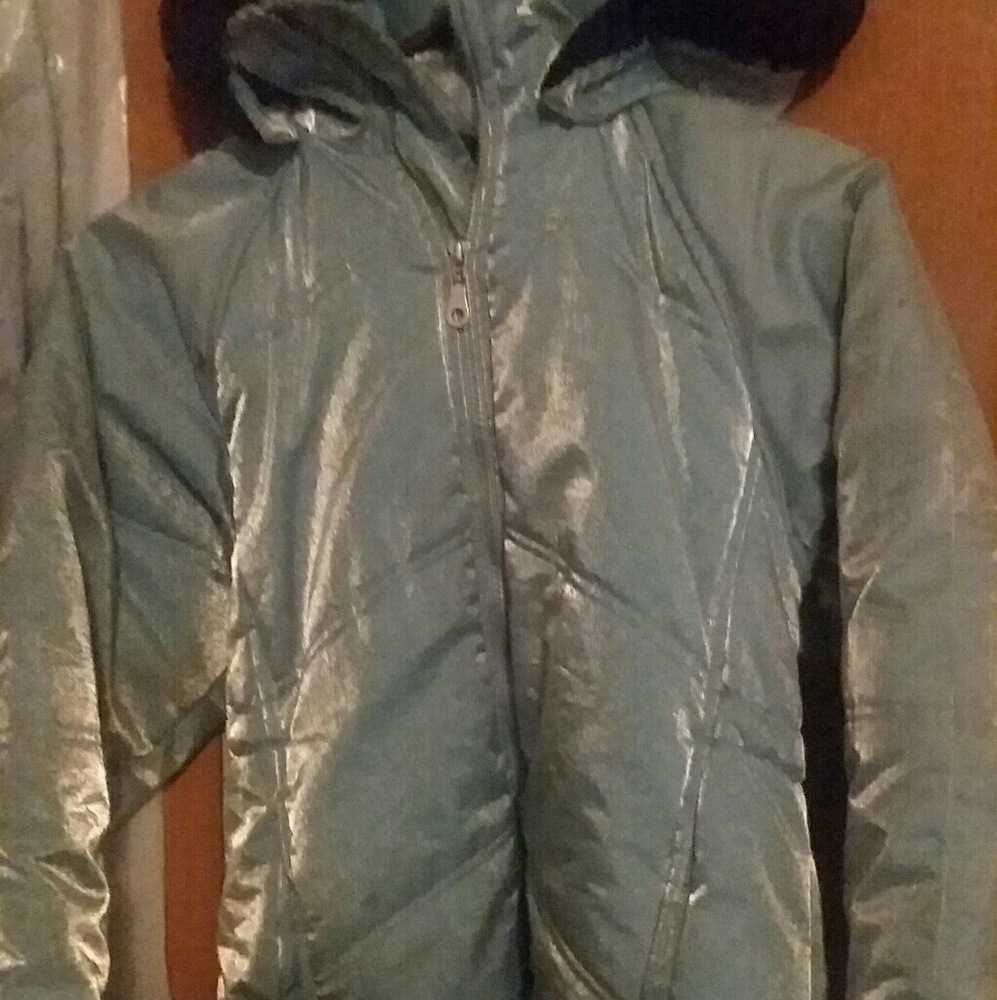 GIRLS BLUE WINTER COAT, SIZE 7/8