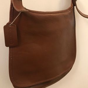Vintage Coach Brown leather crossbody bag