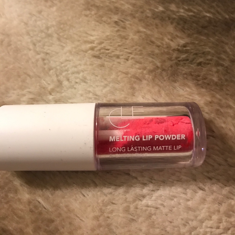 Lip Powder