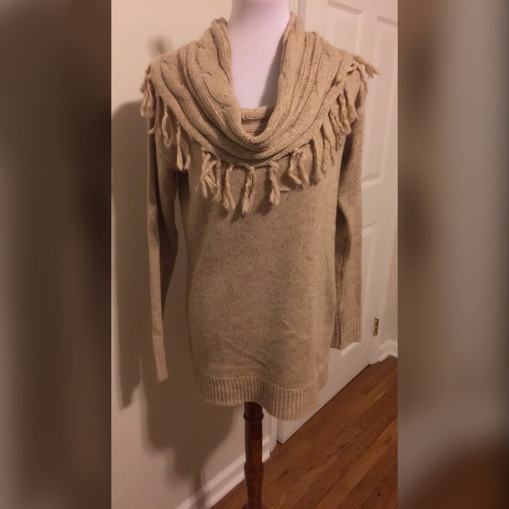 Forever 21 Cream Cowl Neck sweater Size Small
