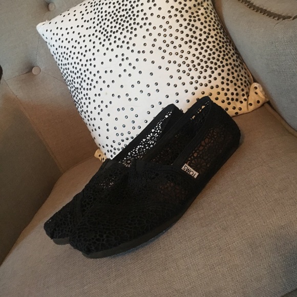 Toms - Picture 2 of 2