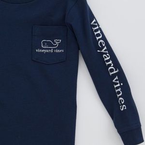 Women's long sleeved vineyard vines t shirt