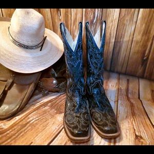 Corral Vintage Black Leather Cowboy 🤠 Boots