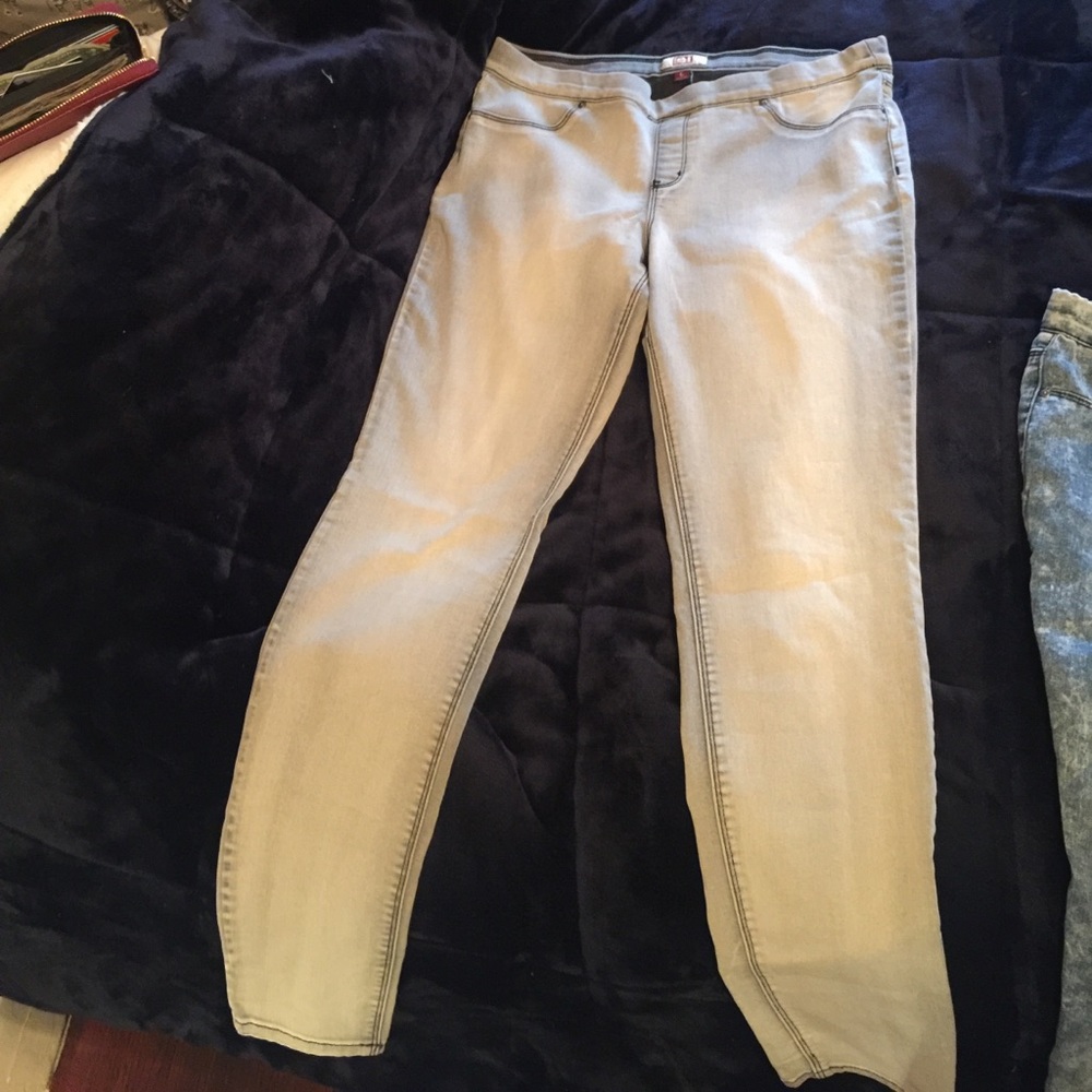 Pants (jogging a)