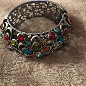 Multiple colored clasp bracelet