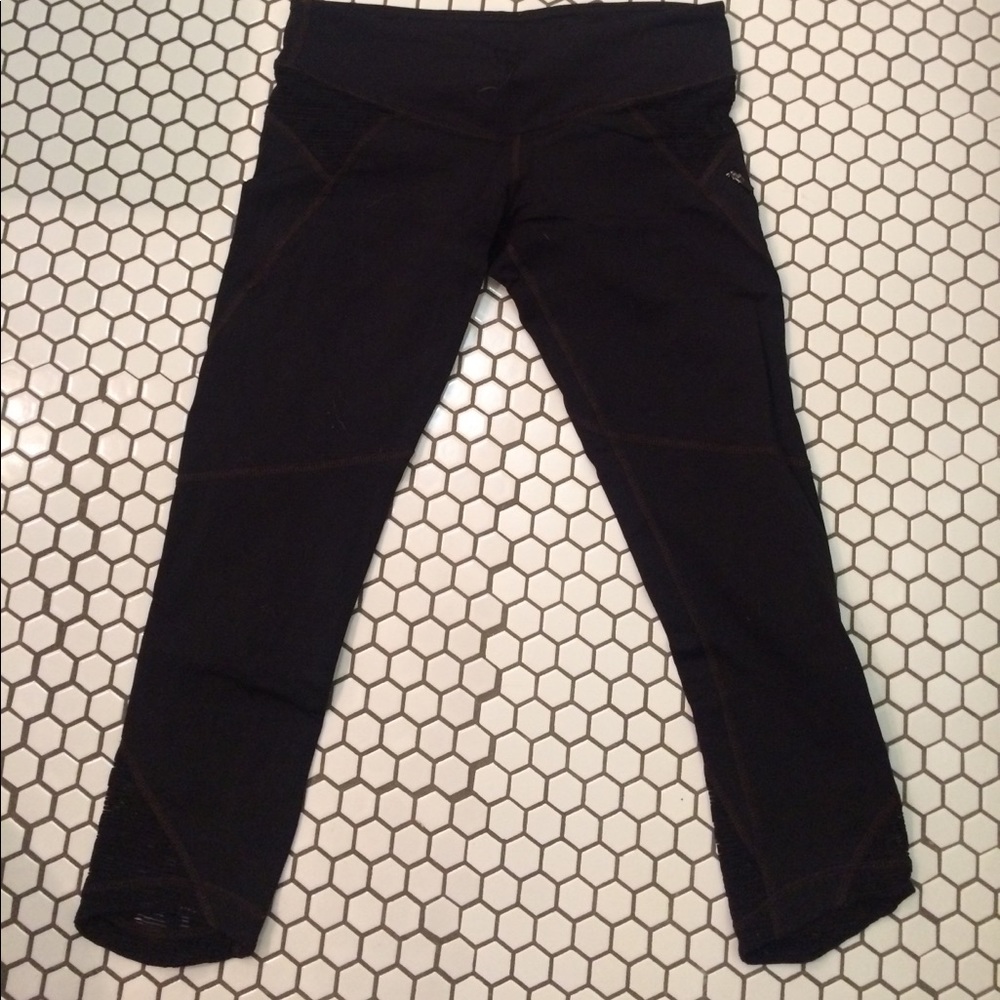 Athletic leggings with fun details