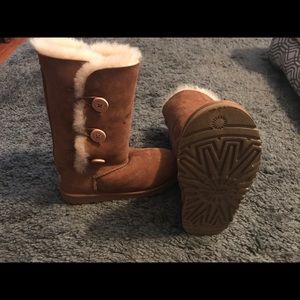Girls UGG Bailey Button Triplet, size 3,