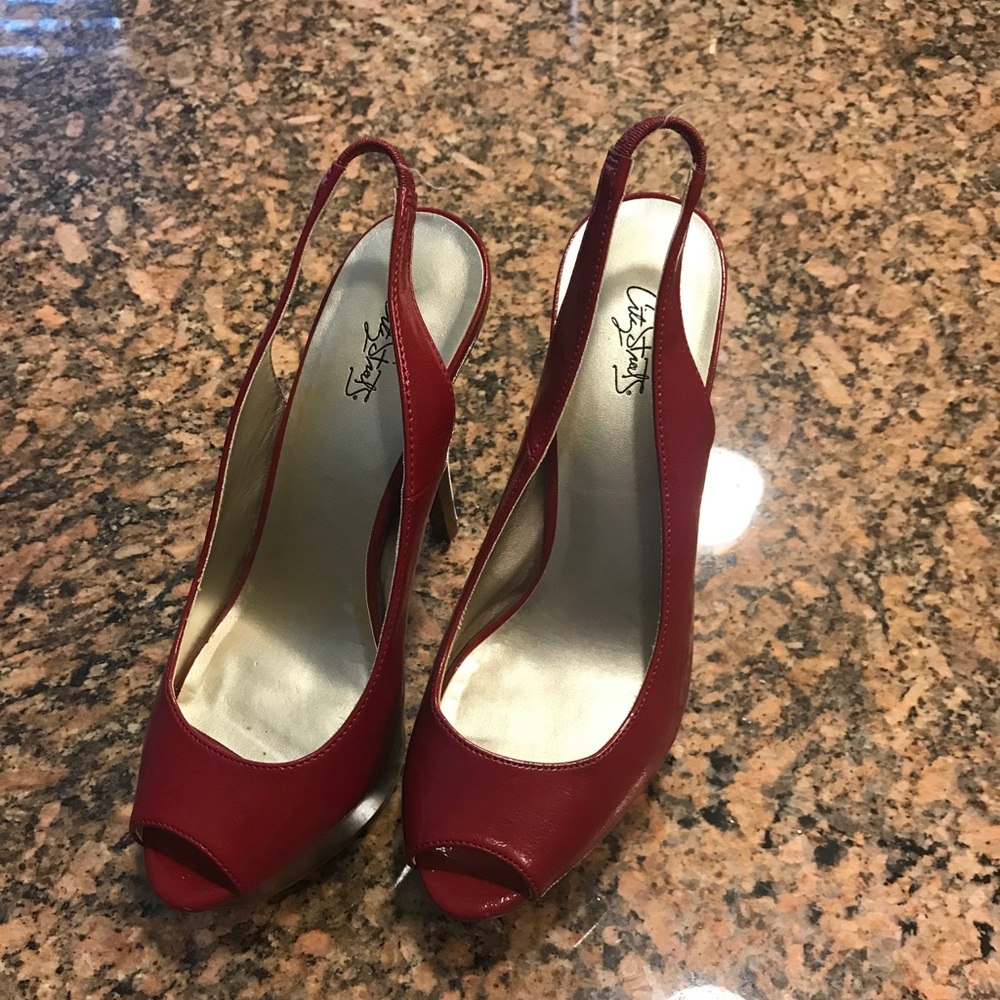 Sexy red platform shoes