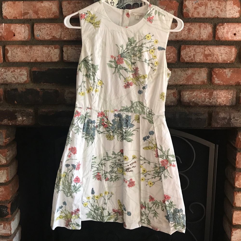 Gap - Floral Sleevless dress