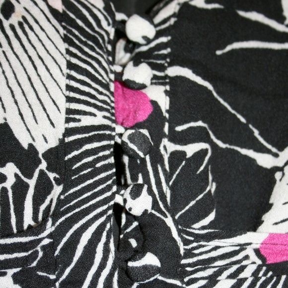 Black & White Floral Dress w/Pops of Fuchsia - Picture 3 of 8
