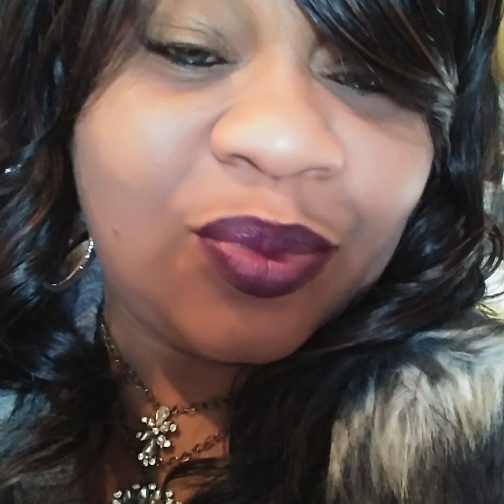 Meet your Posher, Alicia