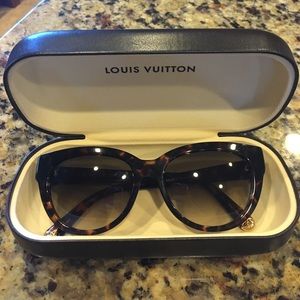 Brand new, never worn Louis Vuitton sunglasses