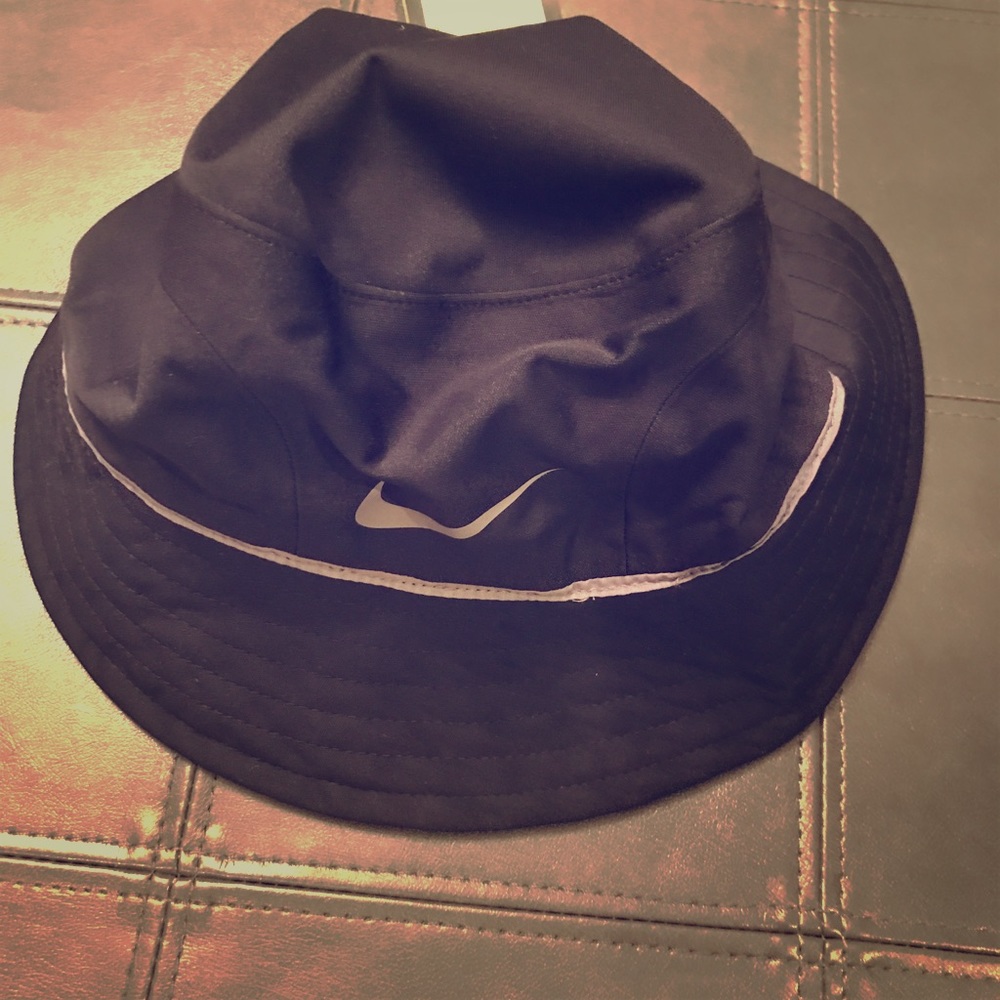 Men's Nike Golf Bucket Hat NWT