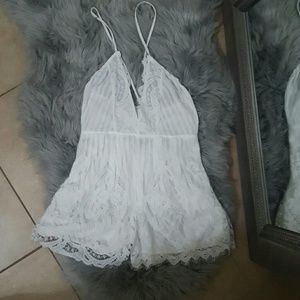 White lace rumper