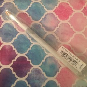 BareMinerals precision concealer brush