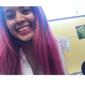 Meet your Posher, Larissa