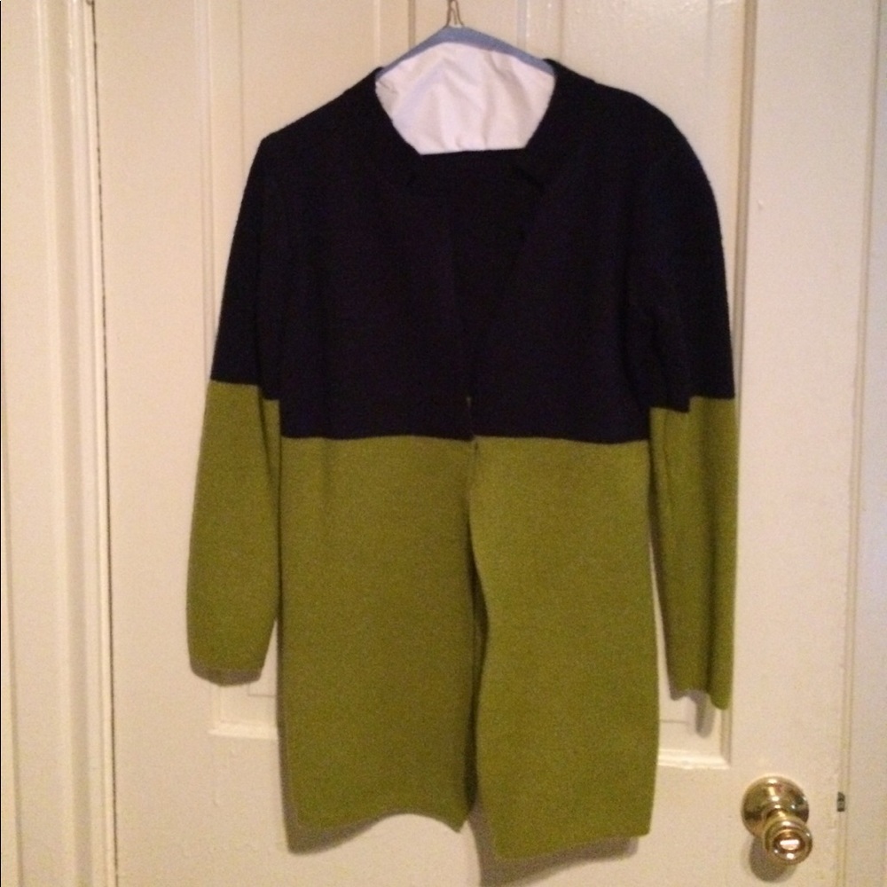Like-New Color Block Sweater