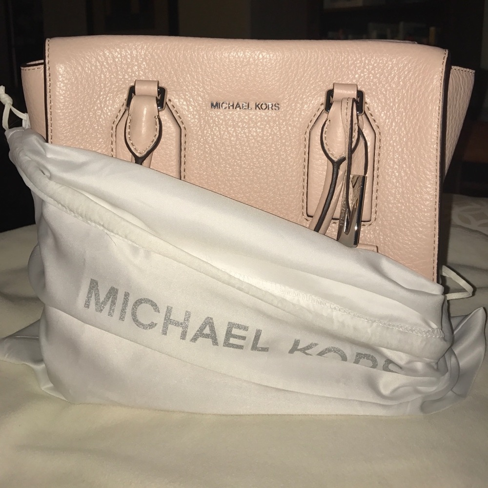 BRAND NEW!!! Michael Kors Selby Satchel