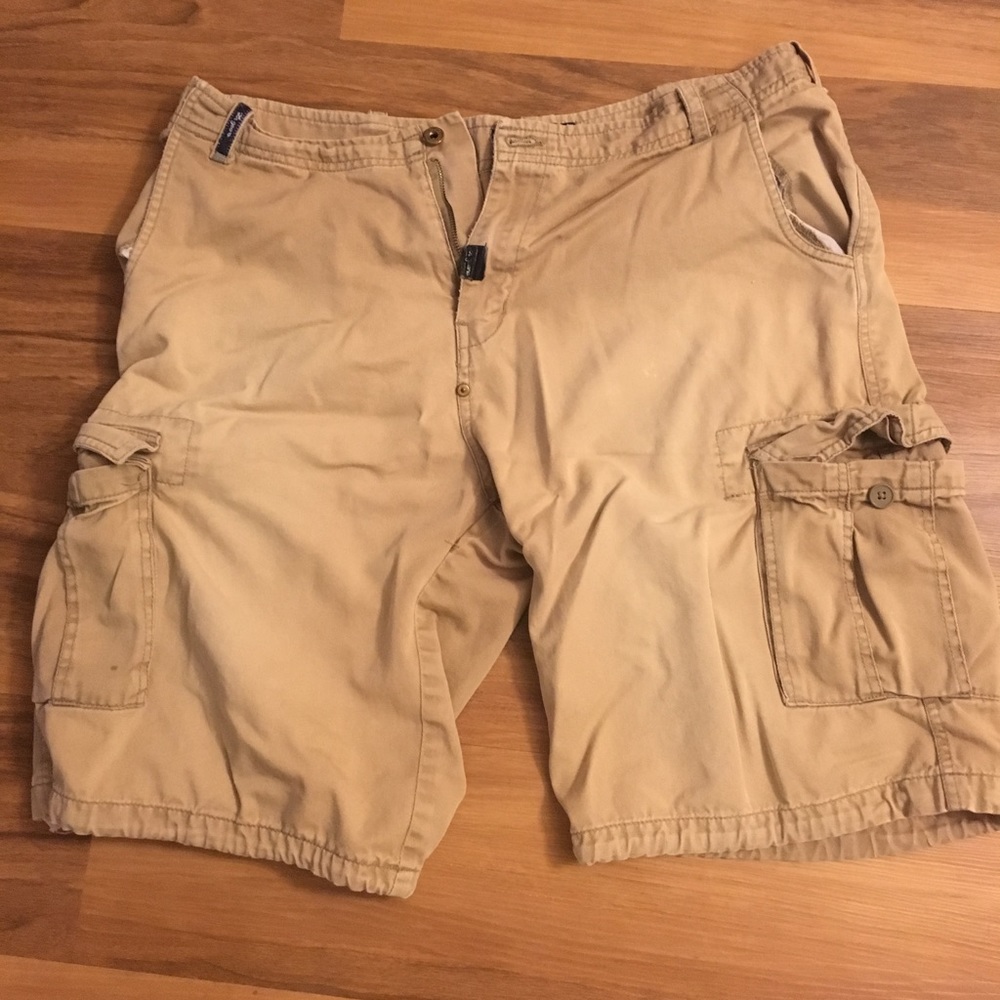 LRG cargo Shorts Size 38 Waist.