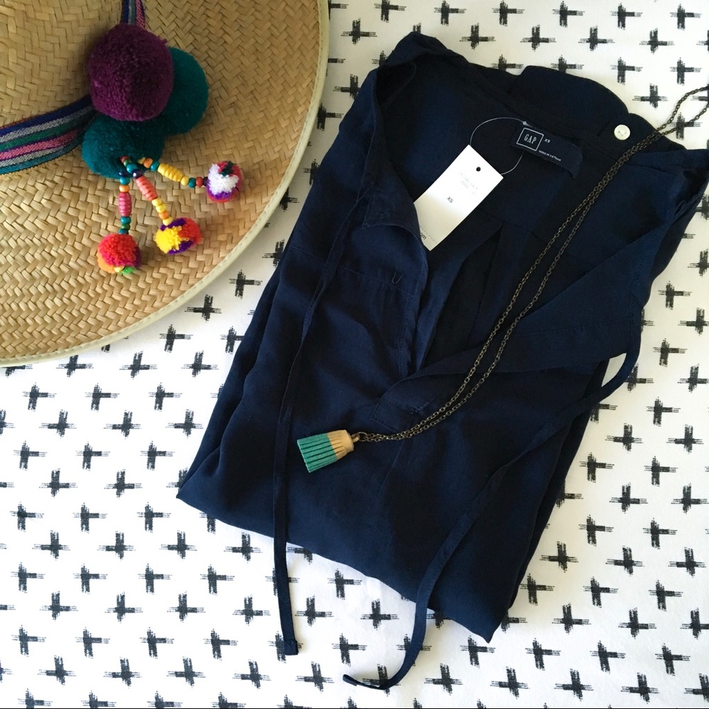 NEW Gap drapey long-sleeve blouse with tie-neck