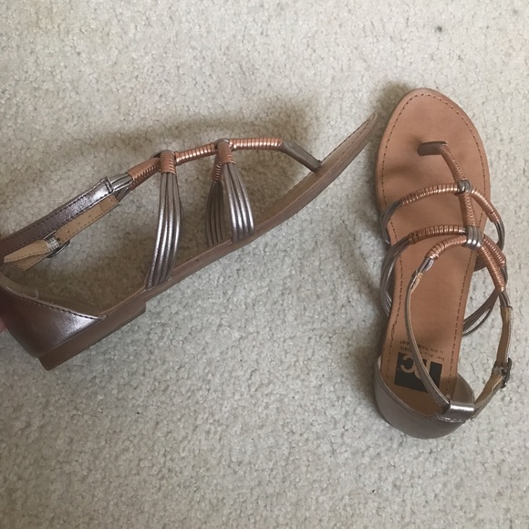 Used sandals - Picture 4 of 4