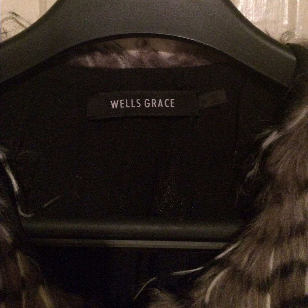Feather ("Fur") Vest - Picture 2 of 2