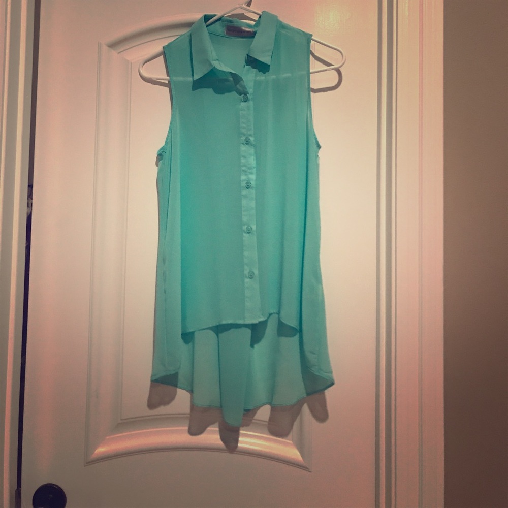 NWOT Aqua Sheer Sleeveless Top - Sz S