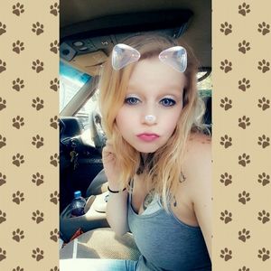 Meet your Posher, Crystal