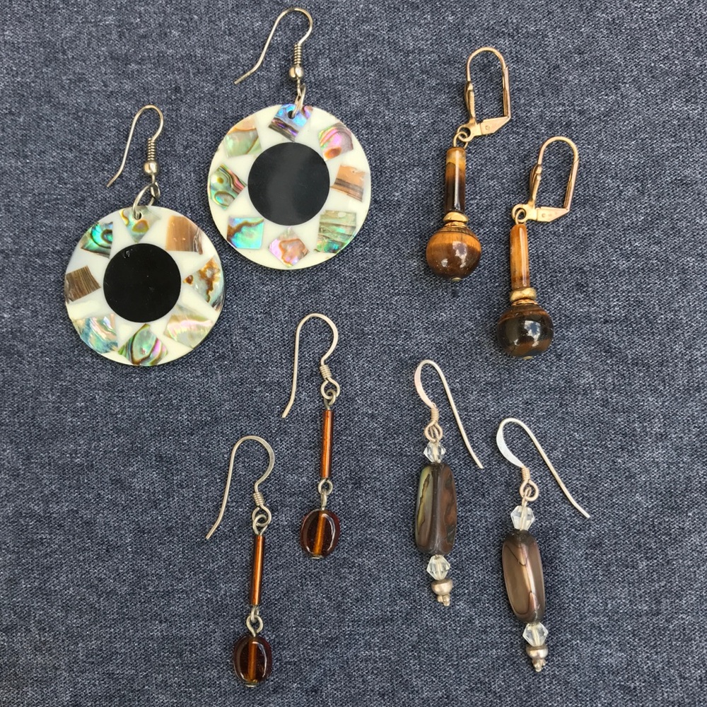 4 pairs of fashion earrings