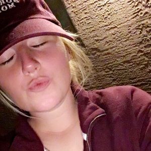 Meet your Posher, Victoria