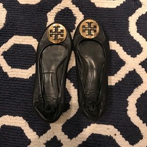TORY BURCH REVA FLATS - BLACK SIZE 5
