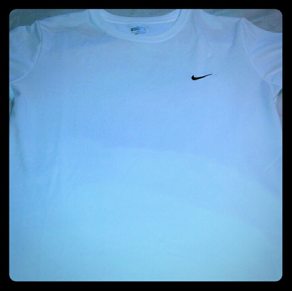 Nike dri-fit white logo tee black Large shirt L