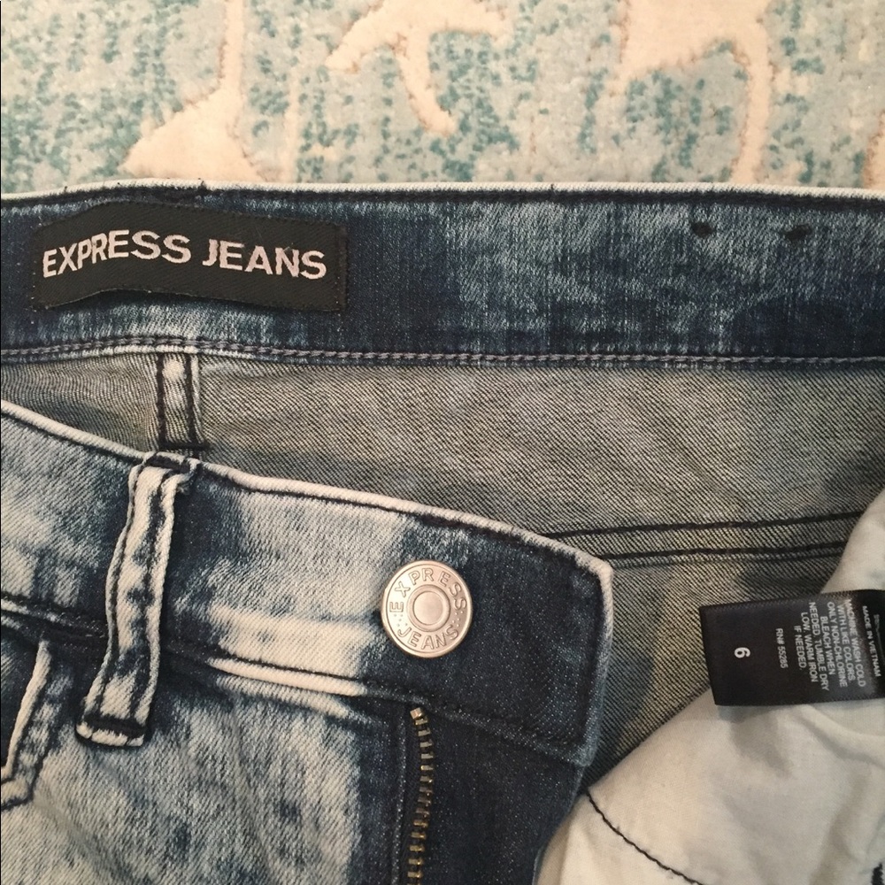Express high waist shorts - Picture 2 of 3