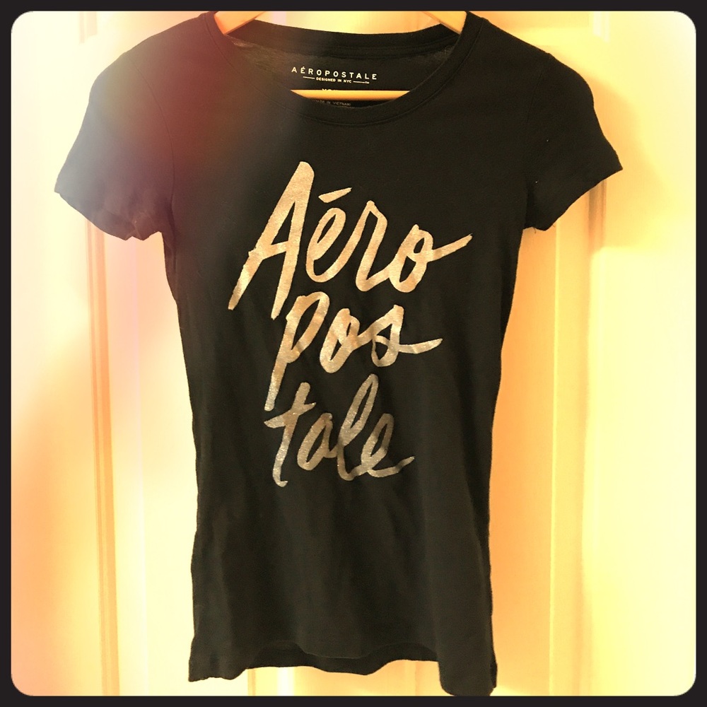 Black tshirt with rainbow glitter "Aeropostale"