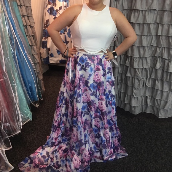 2017 prom dress - Picture 1 of 2