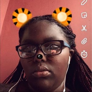 Meet your Posher, Temella