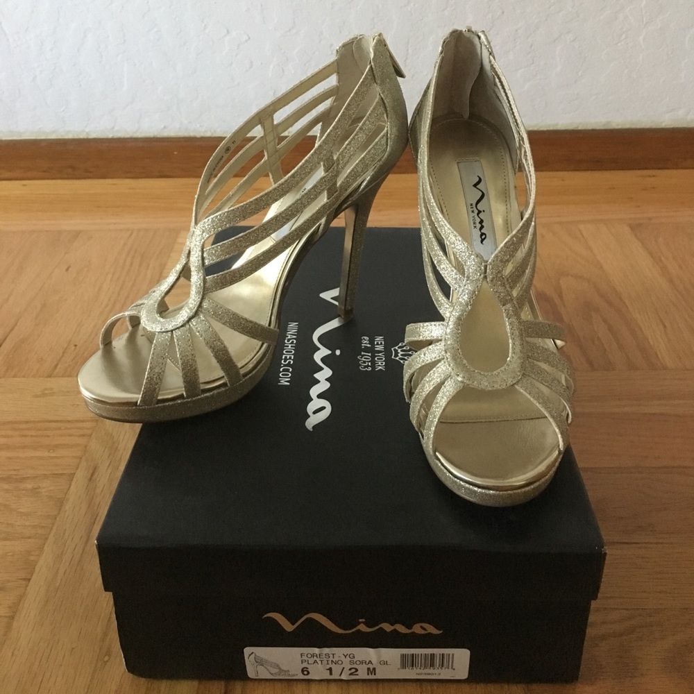 Nina Forest Sandal, Platino Glitter, Size 6.5M