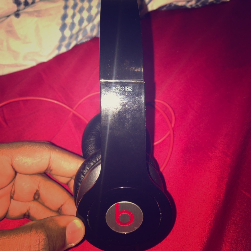 Beats headphones - Picture 1 of 5