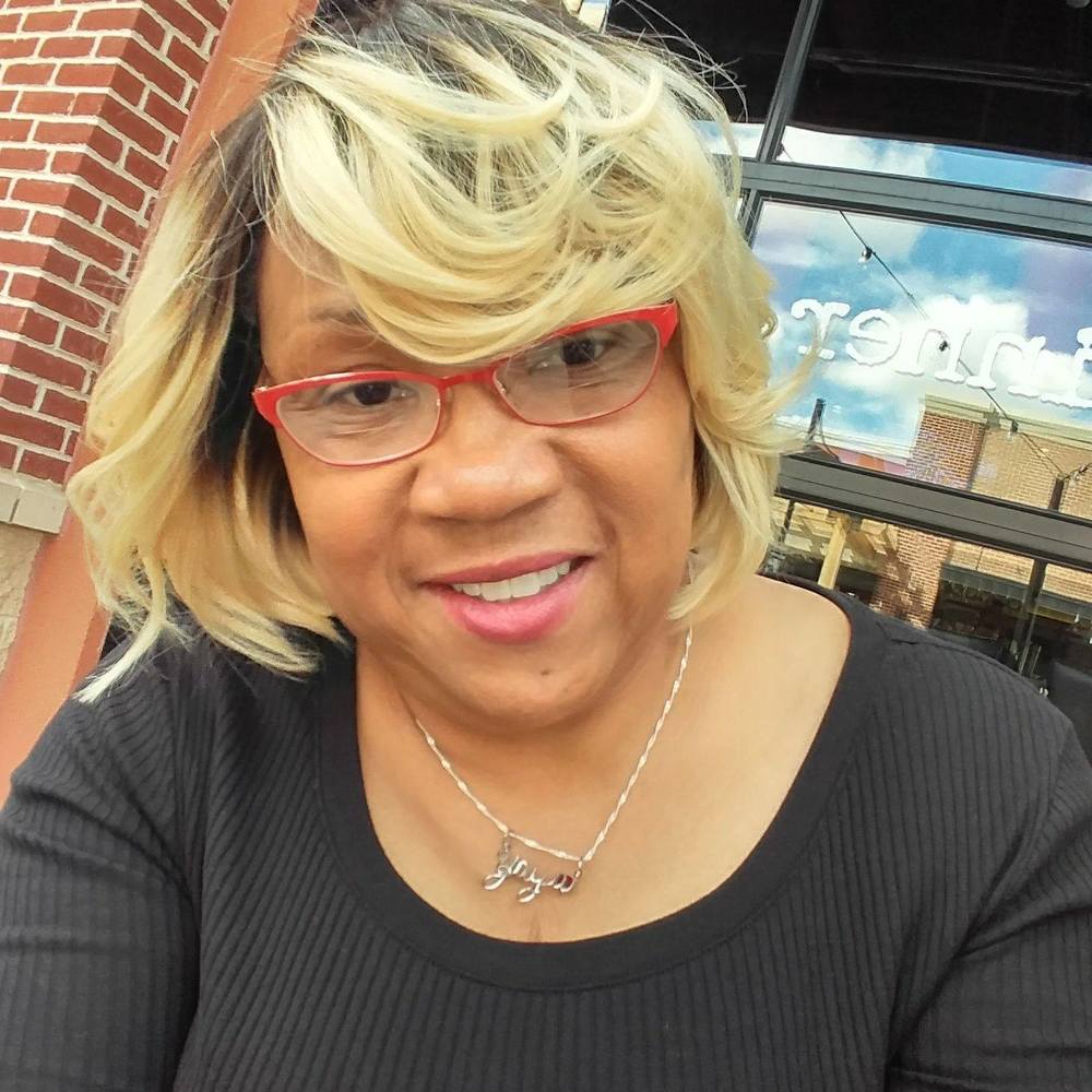 Meet your Posher, Shirley