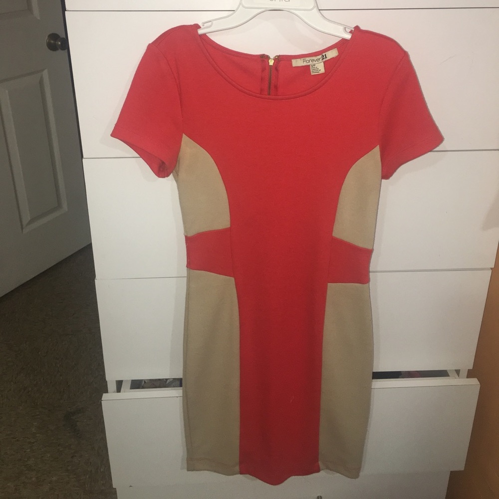Dress - Picture 3 of 3