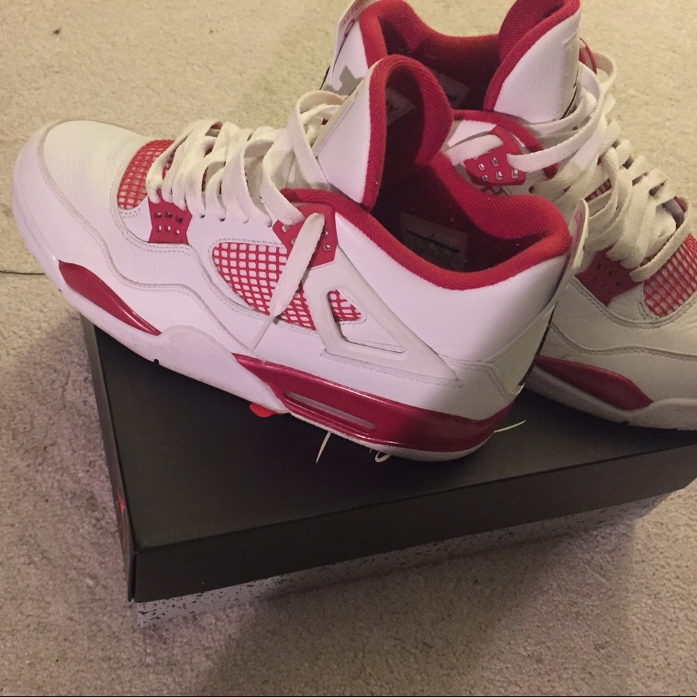 Air Jordan 4s alternate 89 size 10