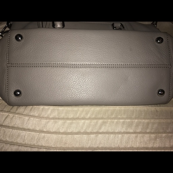 SOLD!!!! BRAND NEW Michael Kors Gray purse - Picture 4 of 6