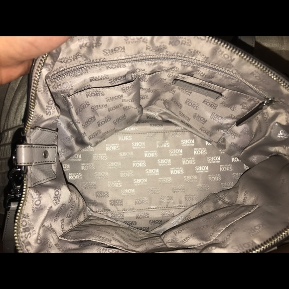 SOLD!!!! BRAND NEW Michael Kors Gray purse - Picture 5 of 6