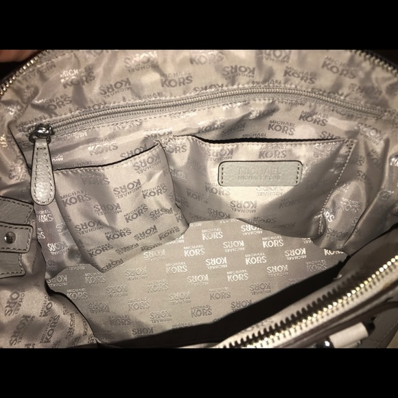 SOLD!!!! BRAND NEW Michael Kors Gray purse - Picture 6 of 6