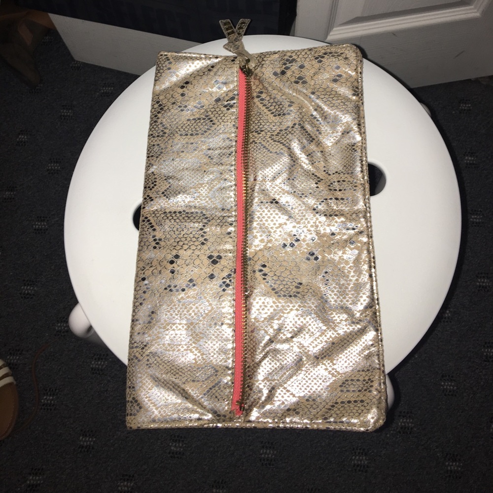 American eagle clutch