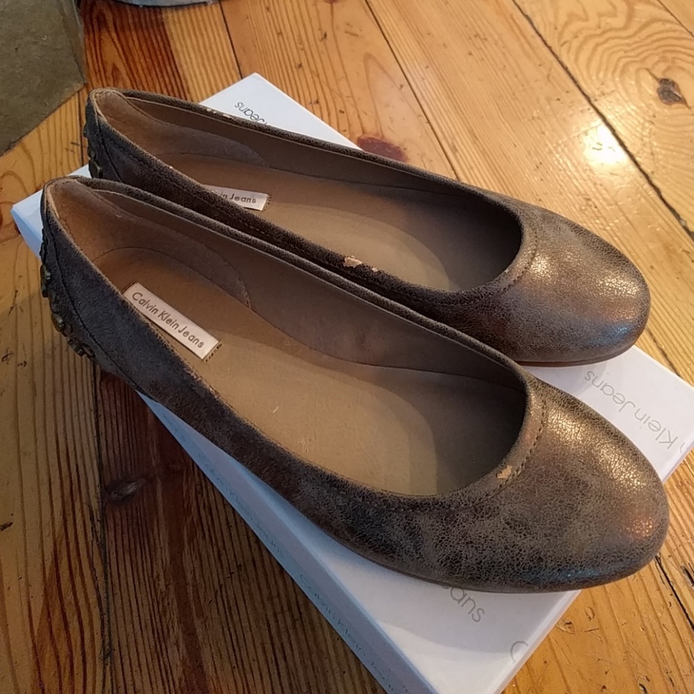 Calvin Klein Gold metallic Robin flats