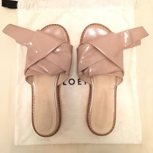 💥EDITOR’s PICK!💥Pale pink/Blush knotted slides