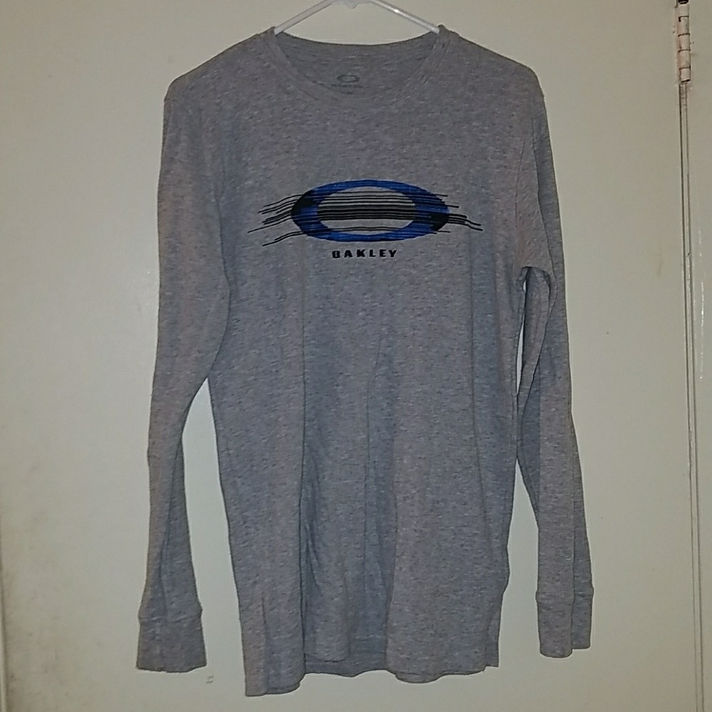 Oakley long sleeve shirt