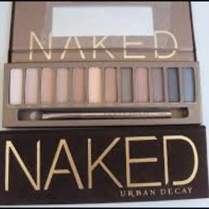 EYE SHADOW PALETTE ❤️